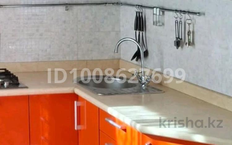2-бөлмелі пәтер · 95 м² · 2/8 қабат, Тулебаева — Айтеке би, бағасы: 19 300 ₸ в Алматы, Медеуский р-н — фото 4