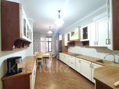 4-бөлмелі пәтер · 170 м² · 2/4 қабат, Мирас ш/а. 53, бағасы: 1 млн ₸ в Алматы, Бостандыкский р-н