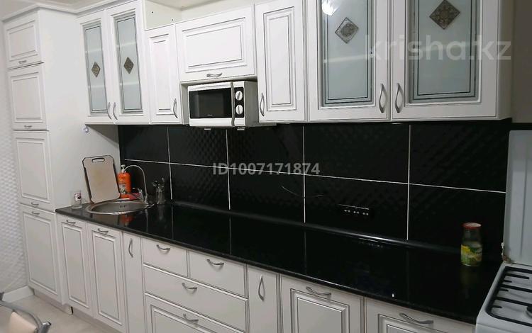3-бөлмелі пәтер · 85 м² · 1/9 қабат, Гагарина 2/2 — Квант, бағасы: 27.5 млн ₸ в Уральске — фото 2