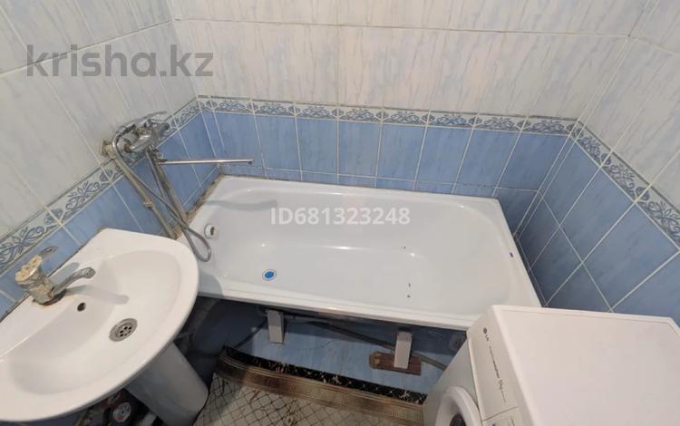 2-комнатная квартира · 44 м² · 5/5 этаж, Айтеке би 30 — В центре напротив Нурбанка за 19 млн ₸ в Таразе — фото 2