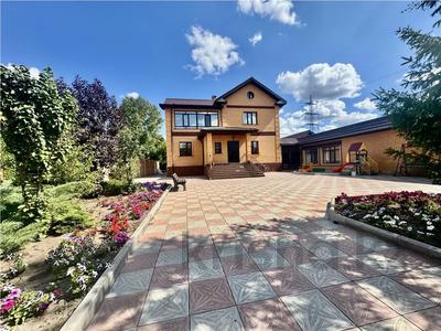 Отдельный дом · 6 комнат · 417.7 м² · 10 сот., мкр Новый Город, Ермекова 91\12 за 185 млн 〒 в Караганде, Казыбек би р-н
