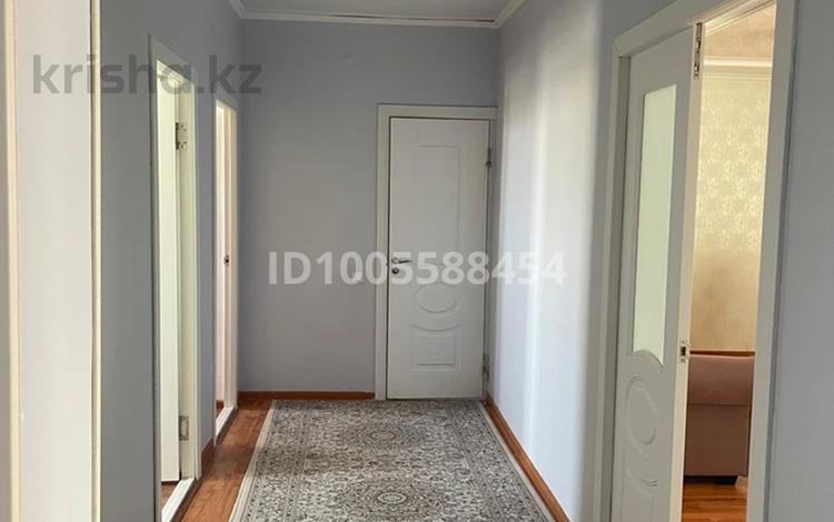 4-бөлмелі пәтер · 90 м² · 4/5 қабат, Тауелсиздик 1, бағасы: 25.5 млн ₸ в  — фото 2