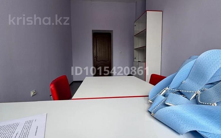 Офисы · 18 м² за 90 000 ₸ в Алматы, Ауэзовский р-н — фото 2