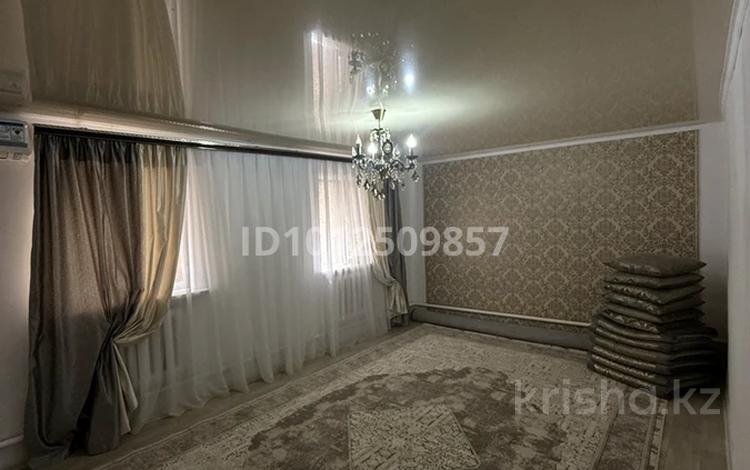 Отдельный дом · 3 комнаты · 72 м² · 8 сот., Акжар-2 — Центральная улица за 18 млн ₸ в Атырау — фото 2