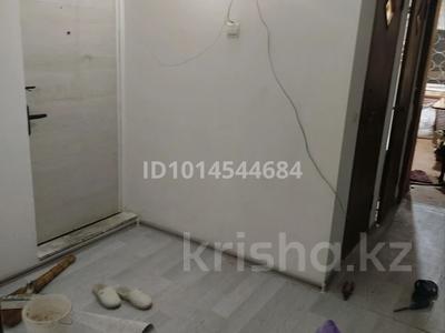 3-бөлмелі пәтер · 64 м² · 1/5 қабат, Салтанат ш/а. 5, бағасы: 19 млн ₸ в Таразе, мкр Салтанат