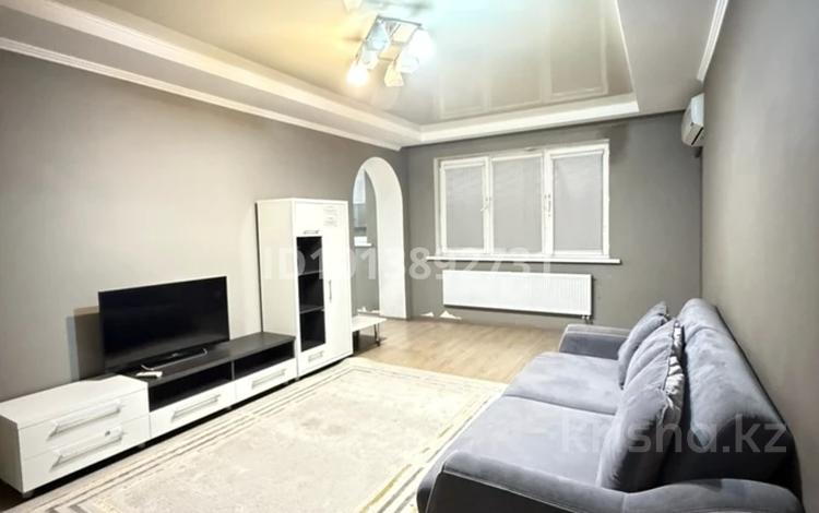2-комнатная квартира · 80 м² · 17/19 этаж, Брусиловского 167 за 350 000 ₸ в Алматы, Алмалинский р-н — фото 2