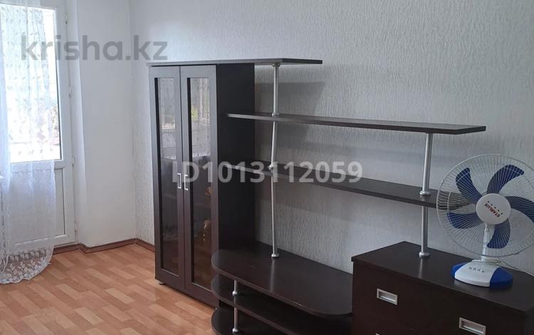 2-комнатная квартира · 44 м² · 5/5 этаж, мкр Строитель, Циолковского 10/1 за 120 000 ₸ в Уральске — фото 2
