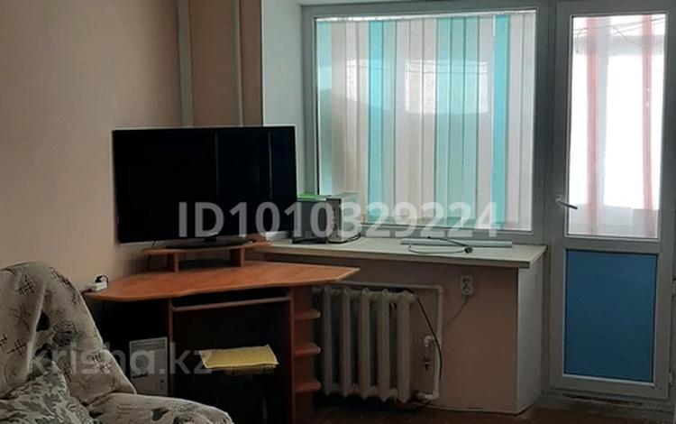 1-комнатная квартира · 33 м² · 2/5 этаж, Чернышевского 95 за 65 000 〒 в Темиртау — фото 2