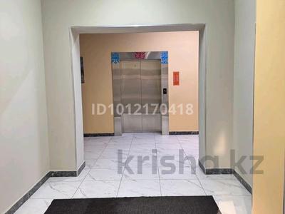 2-комнатная квартира · 61.7 м² · 8/9 этаж, мкр Комсомольский, Ал фараби 44 — Ал фараби 44 және қасым қайсенов за 38.5 млн ₸ в Астане, Есильский р-н