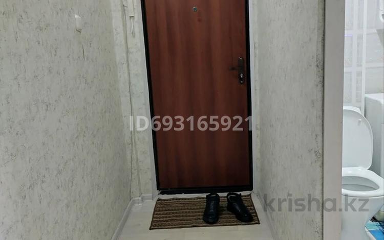 1-комнатная квартира, 32 м², 5/5 этаж, Хамида Чурина 162 за 9.2 млн 〒 в Уральске — фото 2