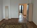2-комнатная квартира · 74 м², Иманова 41 за 200 000 ₸ в Астане — фото 2