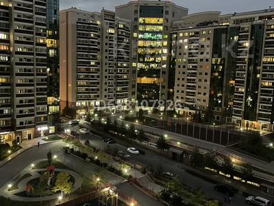 2-комнатная квартира · 57 м² · 8/14 этаж, Жарокова 137 за 350 000 ₸ в Алматы, Бостандыкский р-н