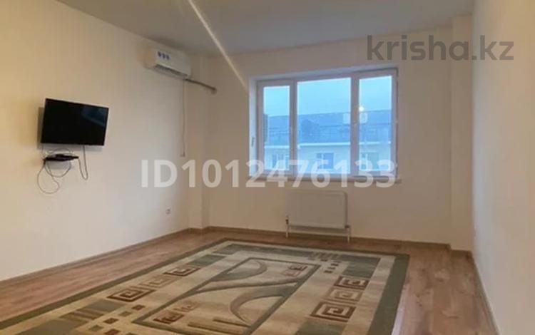 1-комнатная квартира · 45 м² · 5/5 этаж, мкр Береке 8 за 13.5 млн ₸ в Атырау — фото 2