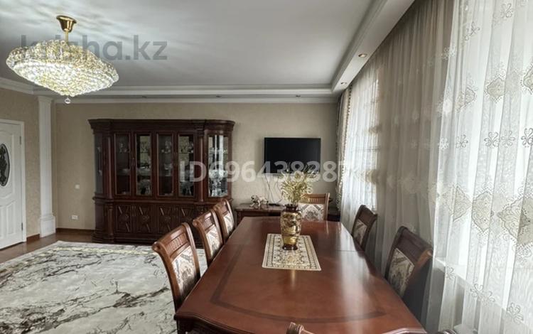 Отдельный дом · 9 комнат · 450 м² · 9 сот., М.Горького 35 — Махамбета и баймуханова , рядом мост Алиев за 93 млн 〒 в Атырау — фото 76