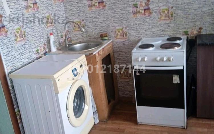 1-бөлмелі пәтер · 30 м² · 3/5 қабат, Просп. Абая 37А, бағасы: 6 млн ₸ в Экибастузе — фото 2