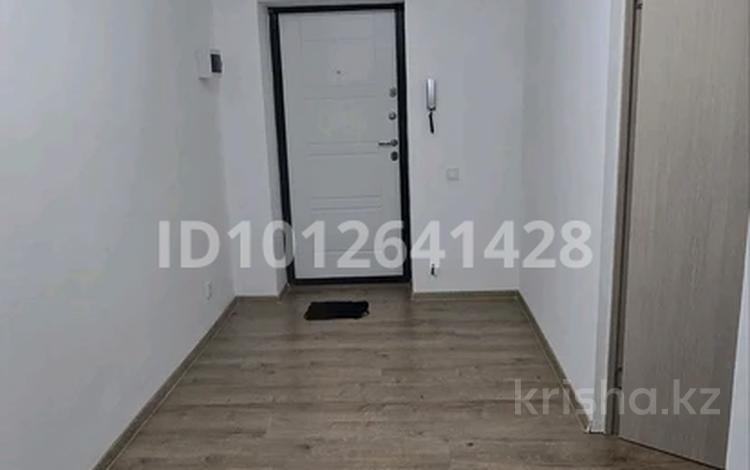 2-комнатная квартира · 65 м² · 4/5 этаж, мкр Пригородный 4/5 за 250 000 ₸ в Астане, Есильский р-н — фото 2