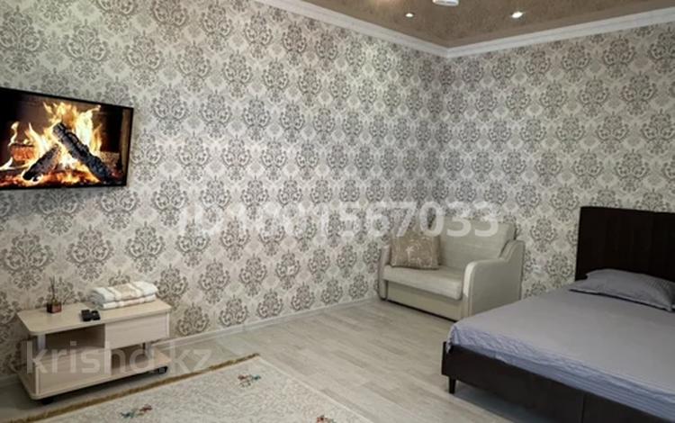 1-комнатная квартира · 50 м² · 10/10 этаж, мкр Центральный, Махамбета116г за 2 500 ₸ в Атырау — фото 12