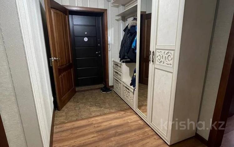 3-комнатная квартира, 86.2 м², 1/5 этаж, Назарбаева 3/3 за 28.5 млн 〒 в Кокшетау — фото 2