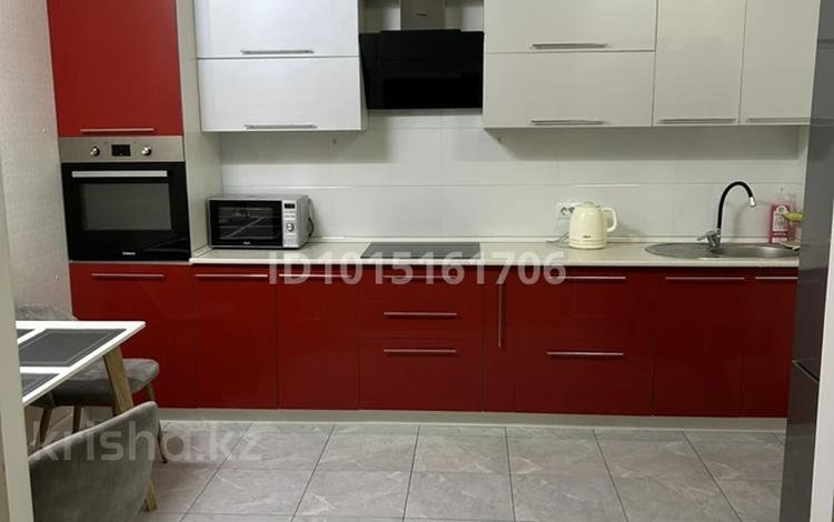 4-комнатная квартира · 140 м², Зенкова 59 за 950 000 ₸ в Алматы, Медеуский р-н — фото 2