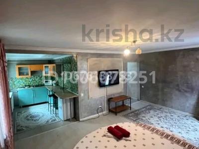 1-комнатная квартира · 34 м² · 3/4 этаж, мкр Тастак-2, Абылайхана 27 — Райымбека за 10 000 ₸ в Алматы, Алмалинский р-н