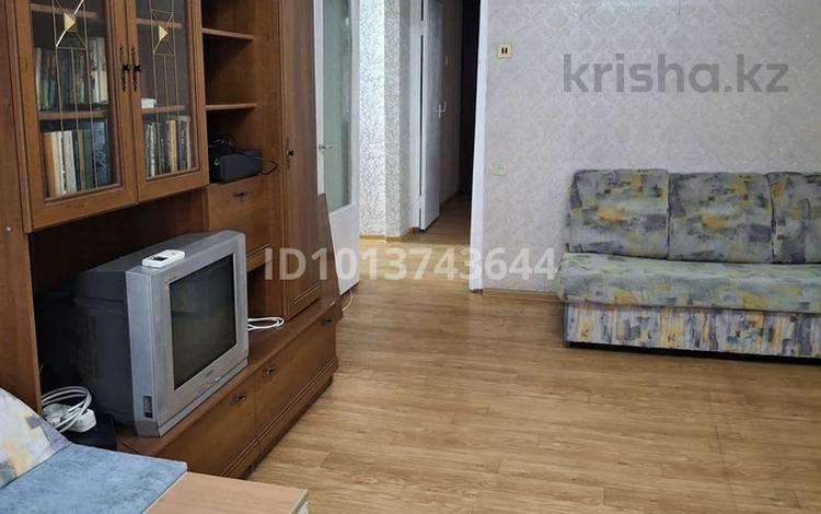 2-комнатная квартира · 60 м² · 3/5 этаж, мкр Айнабулак-2 42 а за 250 000 ₸ в Алматы, Жетысуский р-н — фото 2