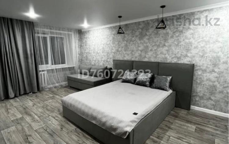 1-комнатная квартира · 50 м² · 2/5 этаж, Бегим ана 13 — Площадь, жайна, жд вокзал, центр за 15 000 ₸ в  — фото 2