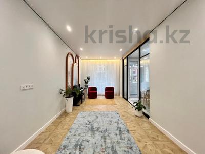 4-комнатная квартира, 110 м², 1/16 этаж, Манаса за 139.9 млн 〒 в Алматы, Алмалинский р-н