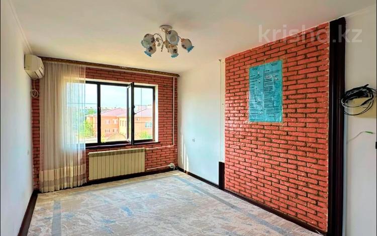 2-бөлмелі пәтер · 47.5 м² · 3/5 қабат, Привокзальная 3А 14а, бағасы: 16 млн ₸ в Атырау — фото 2