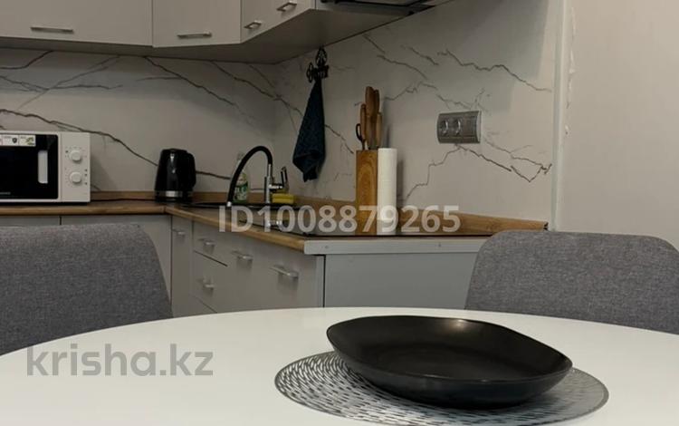 2-комнатная квартира · 57.2 м² · 6/12 этаж, Тулебаева 49/1 — Тулебаева Гоголя за 25 000 ₸ в Алматы, Медеуский р-н — фото 9