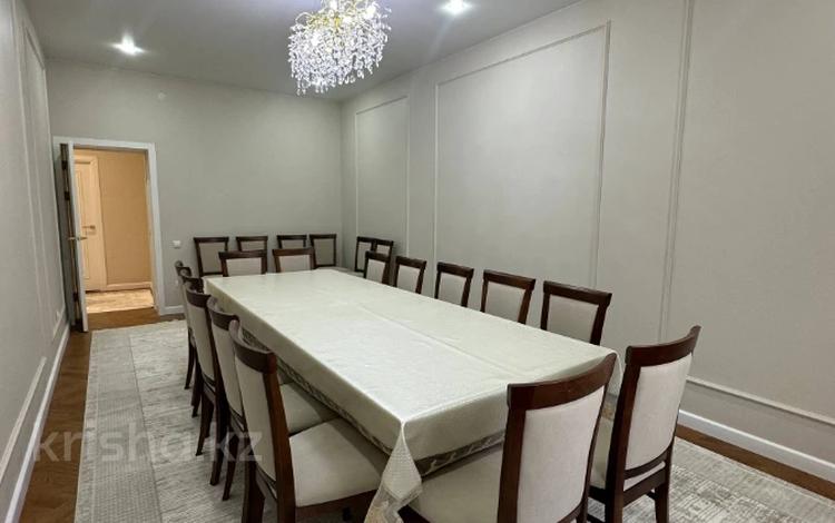 6-бөлмелі пәтер · 190 м² · 3/5 қабат, мкр. Алтын орда, Алтын орда, бағасы: 110 млн ₸ в Актобе — фото 15