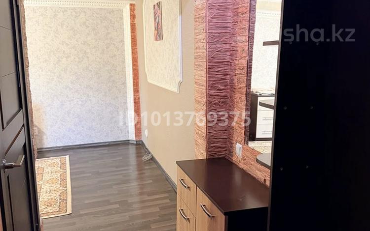 2-комнатная квартира · 62 м² · 2/5 этаж, Жидебай батыра 14 — Агыбай батыра Близко к центру за 35 000 ₸ в Балхаше — фото 2