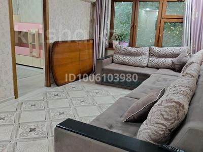 3-бөлмелі пәтер · 57 м² · 3/5 қабат, Рашидова 25В — Магнум (старый автовокзал), бағасы: 190 000 ₸ в Шымкенте, Аль-Фарабийский р-н