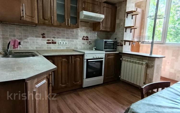 2-комнатная квартира · 56 м² · 5/5 этаж, мкр Жетысу-1 — Абая Момышулы за 250 000 ₸ в Алматы, Ауэзовский р-н — фото 2