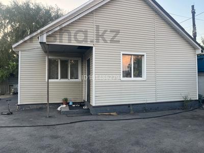 Отдельный дом · 4 комнаты · 120 м² · 8 сот., Сусамыр 15 — Малахова за 220 000 ₸ в Астане, р-н Байконур