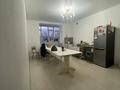 2-бөлмелі пәтер · 81.4 м² · 1/5 қабат, Губарова 31 — пересекает улица Гарифоллы Курмангалиева, бағасы: 24 млн ₸ в Уральске — фото 11