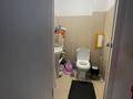 2-бөлмелі пәтер · 81.4 м² · 1/5 қабат, Губарова 31 — пересекает улица Гарифоллы Курмангалиева, бағасы: 24 млн ₸ в Уральске — фото 12