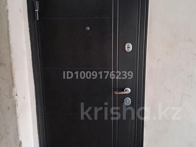 3-бөлмелі пәтер · 57 м² · 5/5 қабат, Гипократа 7 — Дом где магазин "Назко", бағасы: 11 млн ₸ в Топаре