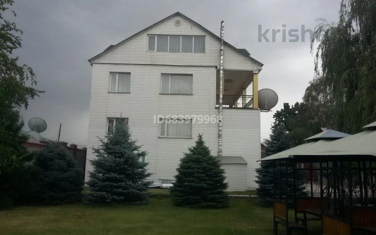 Отдельный дом · 14 комнат · 400 м² · 12 сот., Школьная 93 — Центральная за 85 млн 〒 в Байтереке (Новоалексеевке) — фото 7