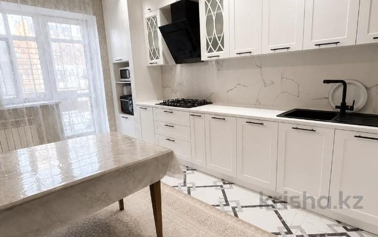 3-бөлмелі пәтер · 83.1 м² · 9/10 қабат, Алтын орда ш/а. 1е, бағасы: 37 млн ₸ в Актобе, мкр. Алтын орда — фото 2