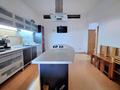 4-комнатная квартира · 426 м² · 1/2 этаж, пр.Н.Назарбаева за 130 млн ₸ в Уральске — фото 9