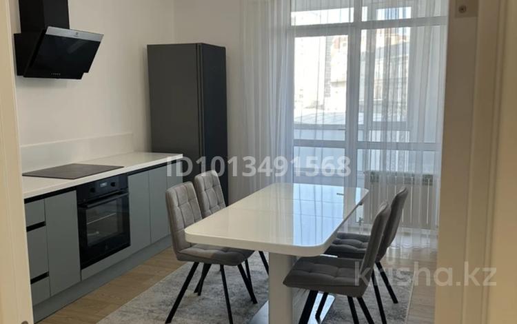 2-комнатная квартира · 79 м² · 2/11 этаж, Кайым Мухамедханов 11, 11/1, 11/2 за 500 000 ₸ в Астане, Нура р-н — фото 2