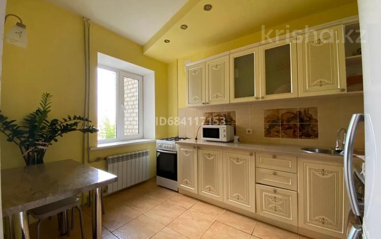 2-бөлмелі пәтер · 56 м² · 4/5 қабат, Азаттык 5б, бағасы: 22 млн ₸ в Атырау — фото 10