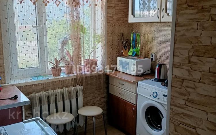 1-бөлмелі пәтер · 36 м² · 2/5 қабат, Пр Сатпаева — Универсама, бағасы: 14 000 ₸ — фото 2