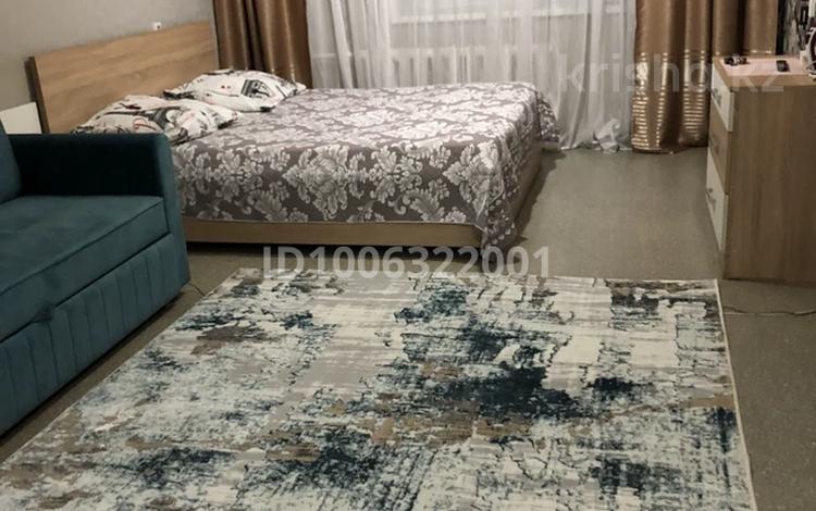 1-комнатная квартира · 45 м² · 4/12 этаж, Назарбаева 71 за 15 000 ₸ в Усть-Каменогорске, Ульбинский — фото 2