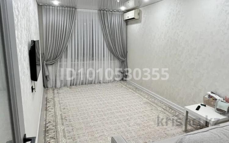 3-комнатная квартира · 71 м² · 5/5 этаж, 11А мкр, 11 мкр 15 за 18 млн ₸ в Актау — фото 2
