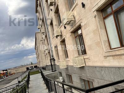 4-бөлмелі пәтер · 140 м² · 1/4 қабат, Есенберлина 43, бағасы: 75 млн ₸ в Усть-Каменогорске