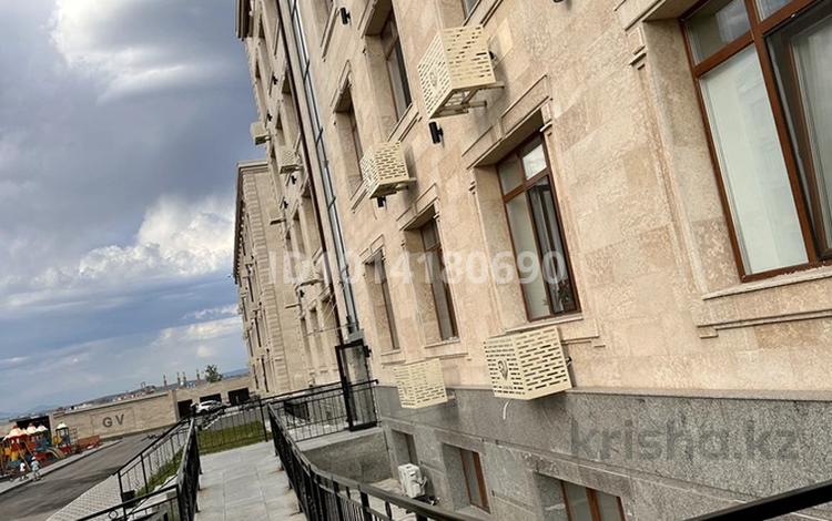 4-бөлмелі пәтер · 140 м² · 1/4 қабат, Есенберлина 43, бағасы: 75 млн ₸ в Усть-Каменогорске — фото 2