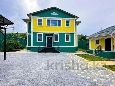 Продажа домов и дачи в Алматы: Отдельный дом · 6 комнат · 280 м² · 7 сот., мкр Хан Тенгри за 180 млн 〒 Отдельный дом · 6 комнат · 280 м² · 7 сот., мкр Хан Тенгри за 180 млн 〒 в Алматы, Бостандыкский р-н
