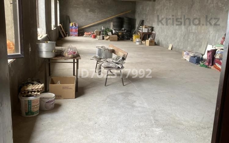 Офисы, склады, салоны красоты, фитнес и спорт, образование, развлечения, конференц-залы, кабинеты и рабочие места · 125 м² за 250 000 〒 в Шымкенте, Каратауский р-н — фото 2