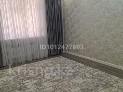 2 комнаты · 63 м² · 4/7 этаж, 19-й мкр 23 — Раяна рядом школа за 55 000 ₸ в Актау